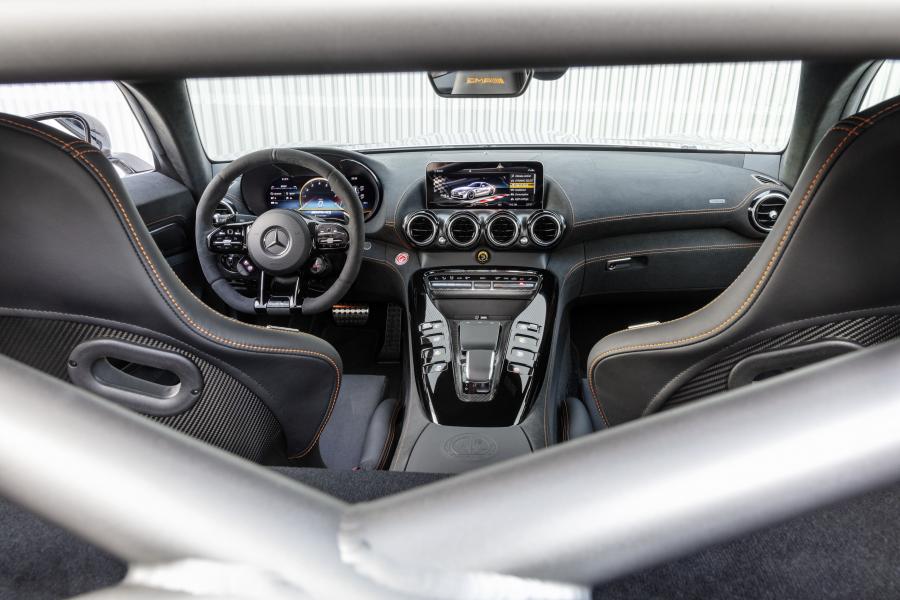 Интерьер Mercedes-AMG GT Black Series (C190) 2020 года  (WW) (фото 89 из 107)
